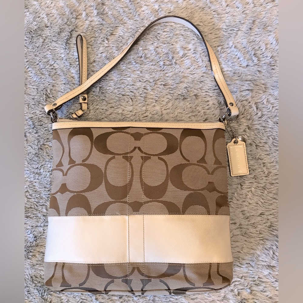 Coach Monogram Handbag G 0920-F13674